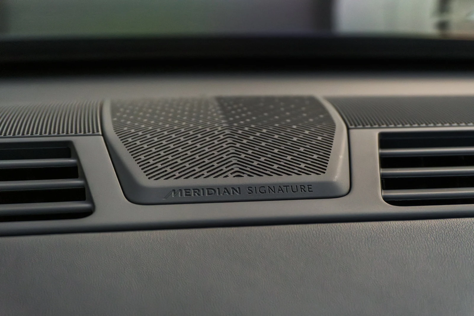 2024 Land Rover Range Rover P550e Autobiography, 10/10