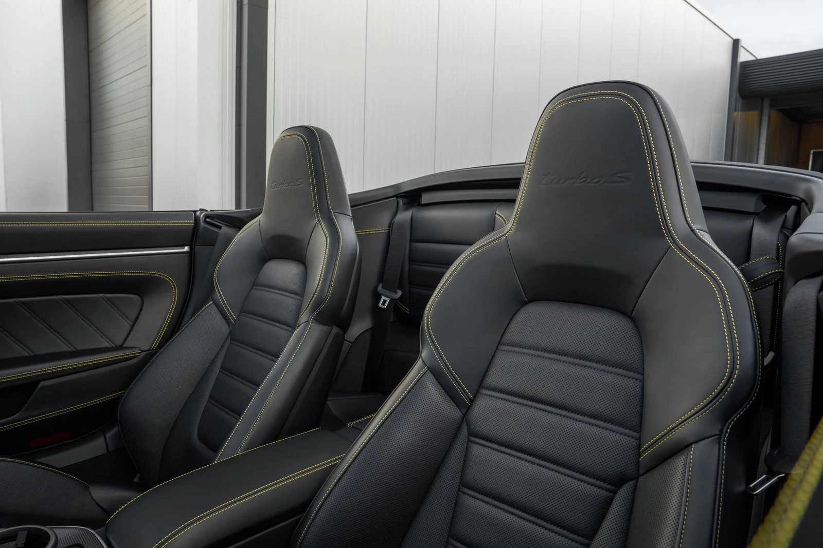 2022 Porsche 911 (992.1) Turbo S Cabriolet, 5/10