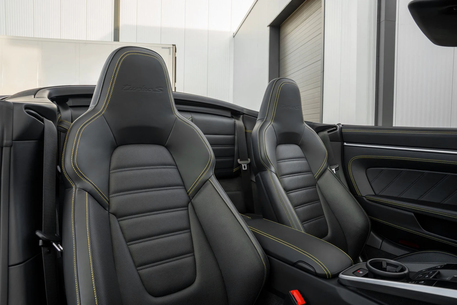 2022 Porsche 911 (992.1) Turbo S Cabriolet, 6/10
