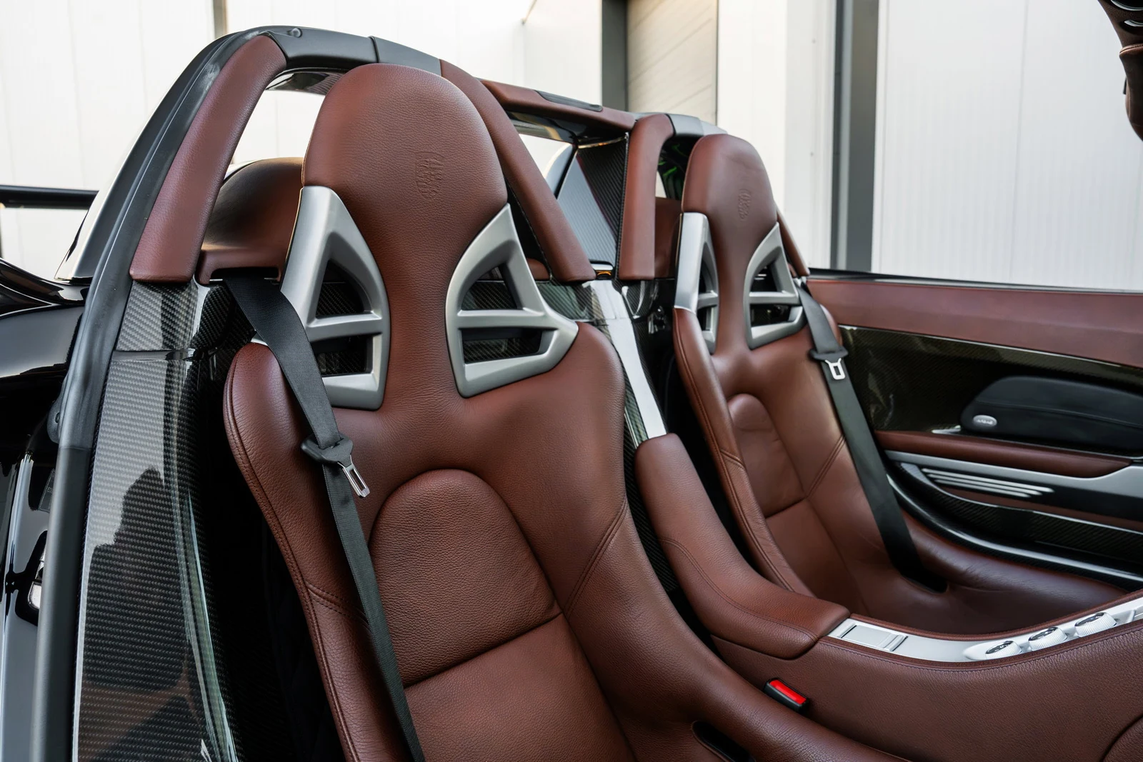 2006 Porsche Carrera GT, 4/10