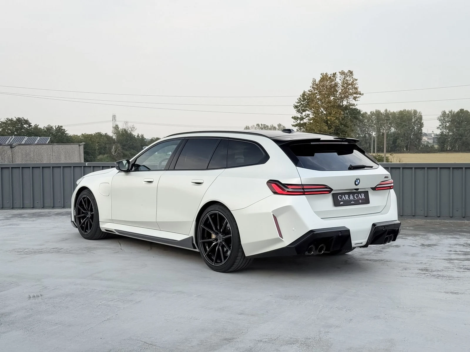 BMW M5 Touring (G99), 2/10