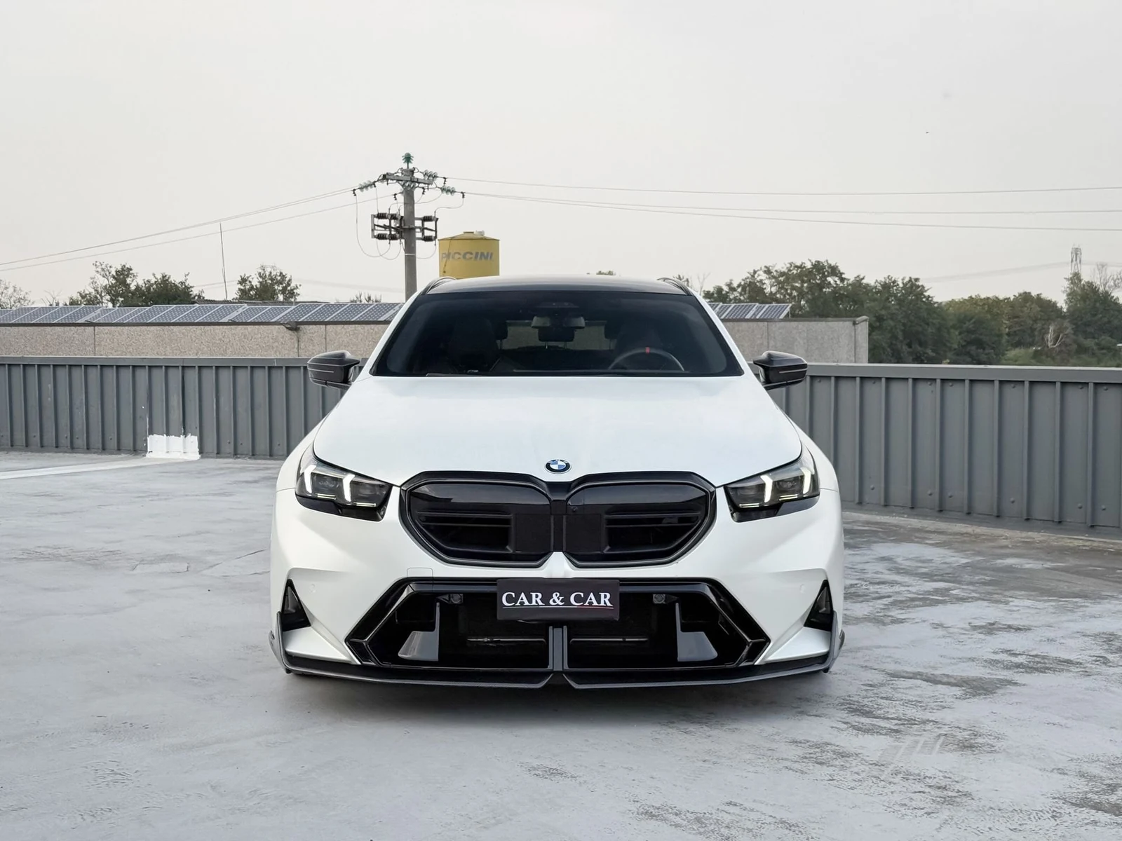 BMW M5 Touring (G99), 3/10