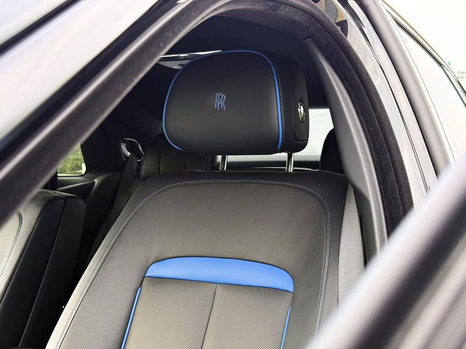Rolls-Royce Ghost Black Badge, 9/10