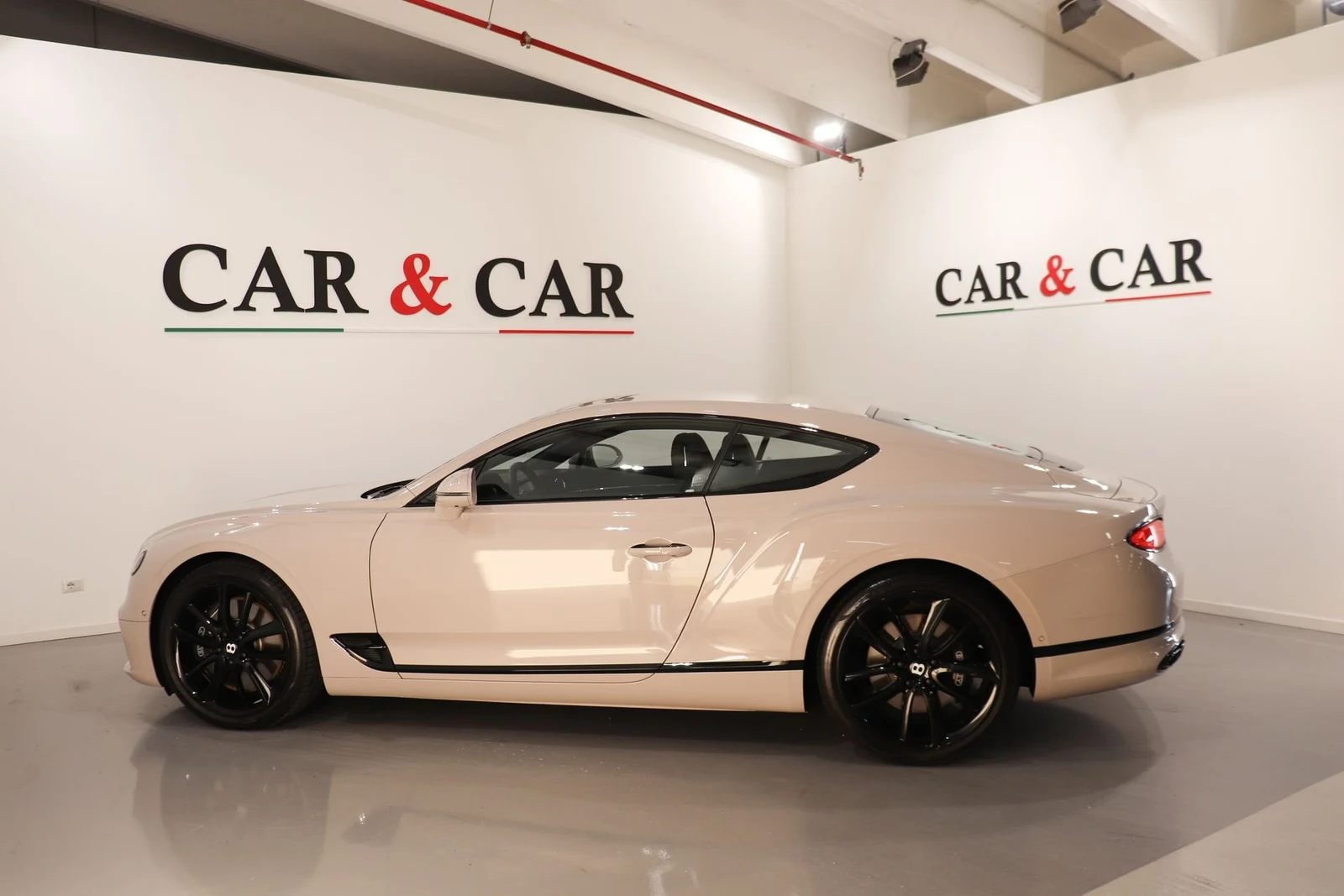 Bentley Continental GT V8, 6/10