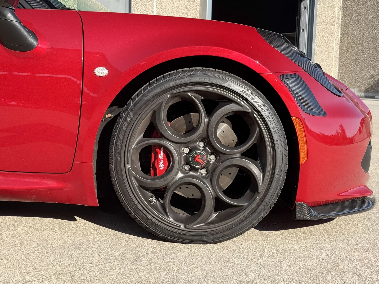 Alfa Romeo 4C Romeo Ferraris, 7/10