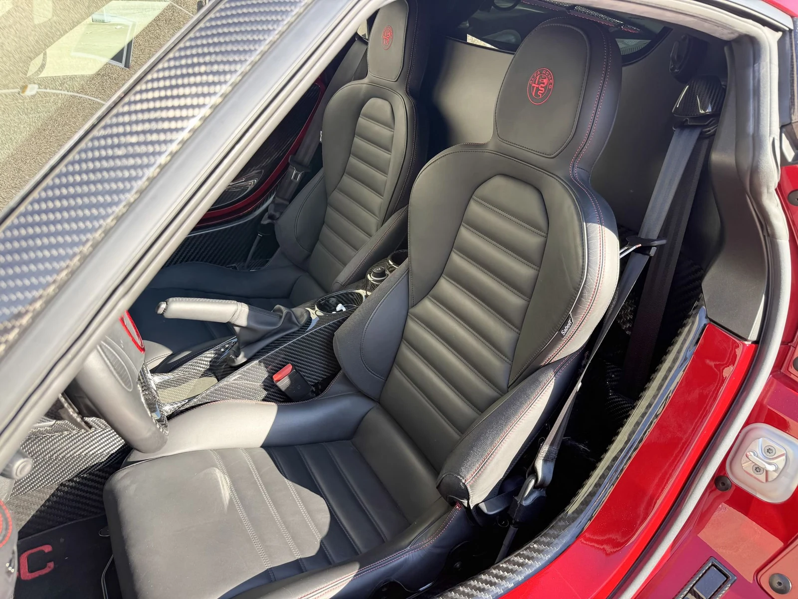 Alfa Romeo 4C Romeo Ferraris, 9/10