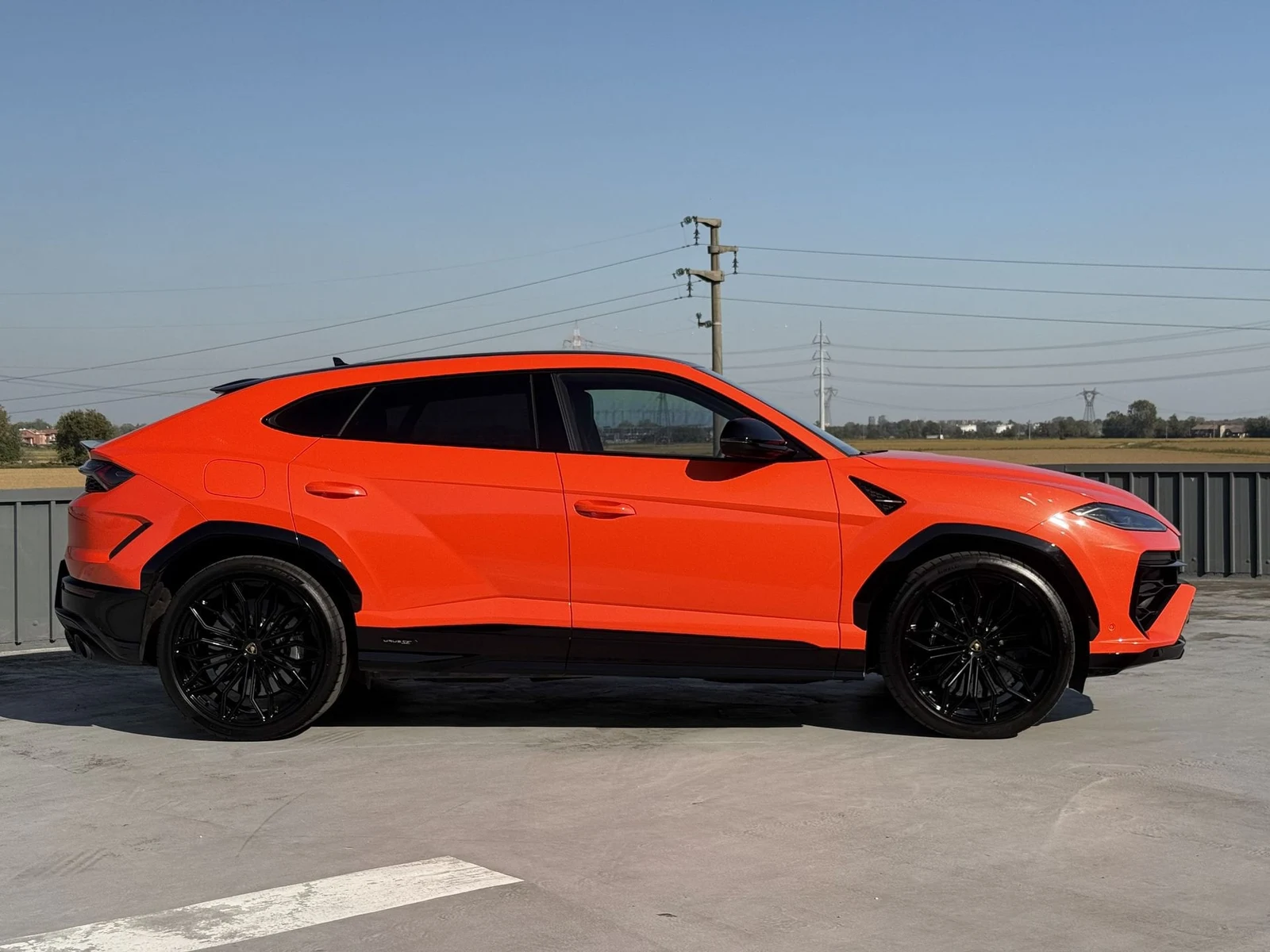 Lamborghini Urus SE, 5/10