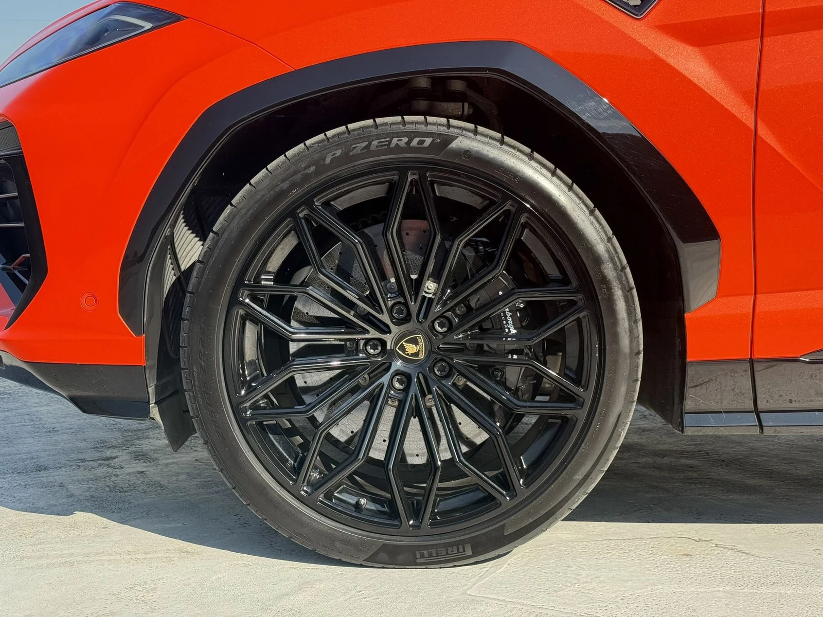 Lamborghini Urus SE, 7/10