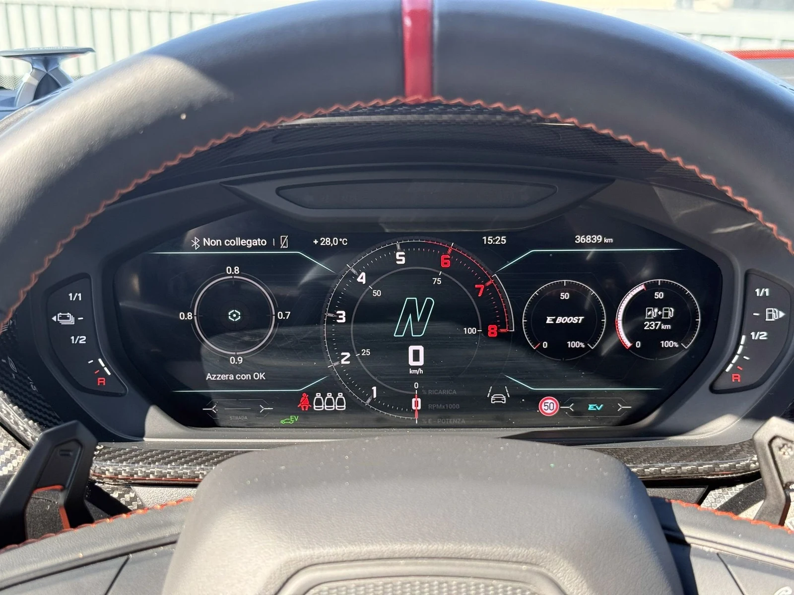 Lamborghini Urus SE, 8/10