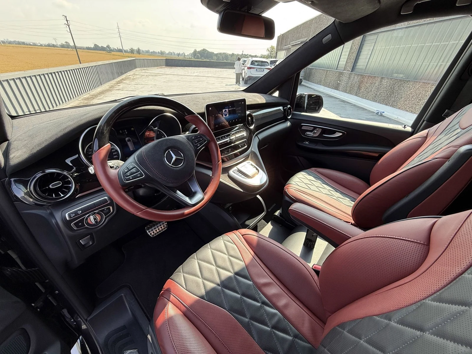 Mercedes-Benz V 300 d 4MATIC Revolver VIP Royal, 10/10