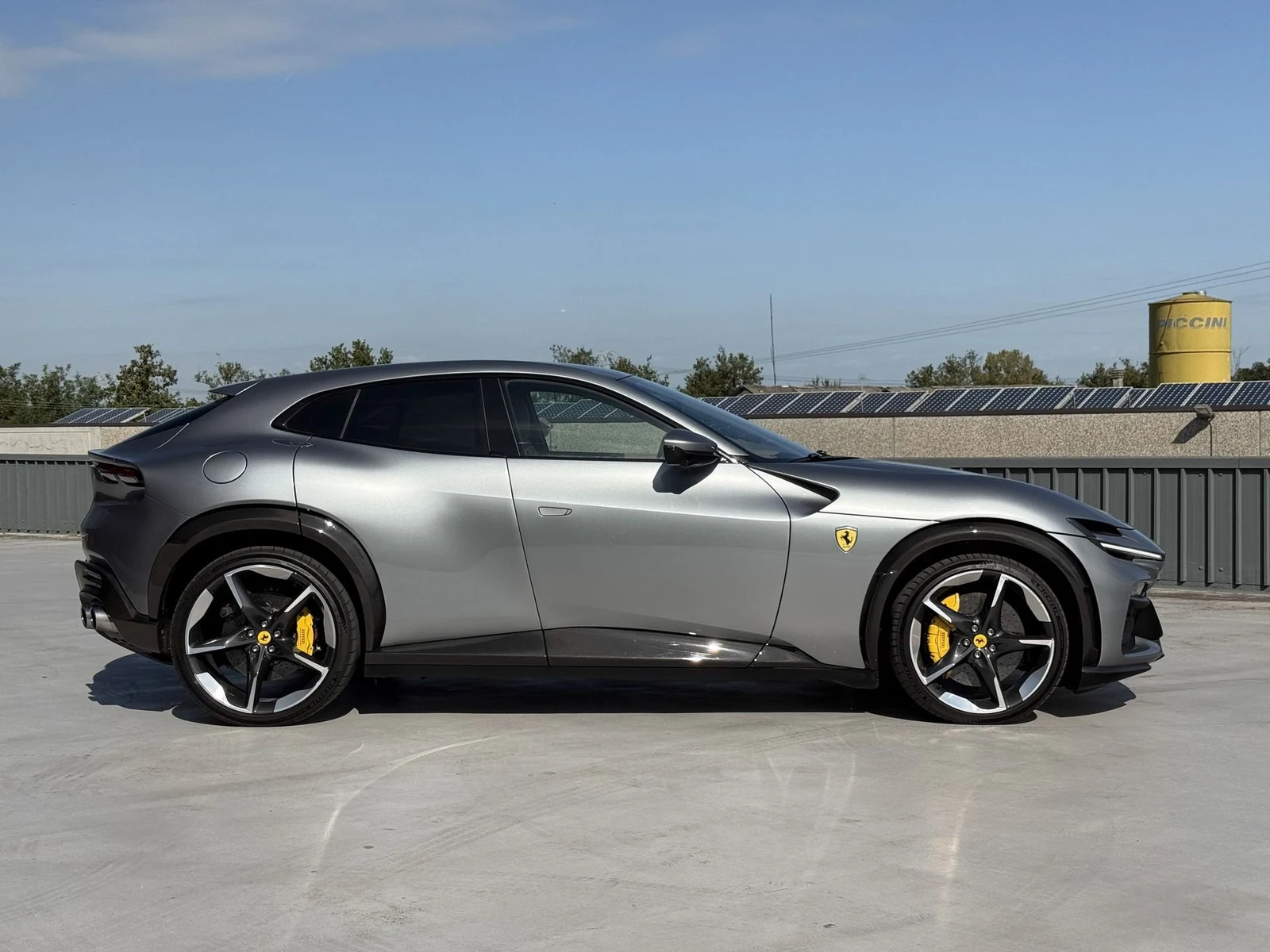 Ferrari Purosangue, 5/10
