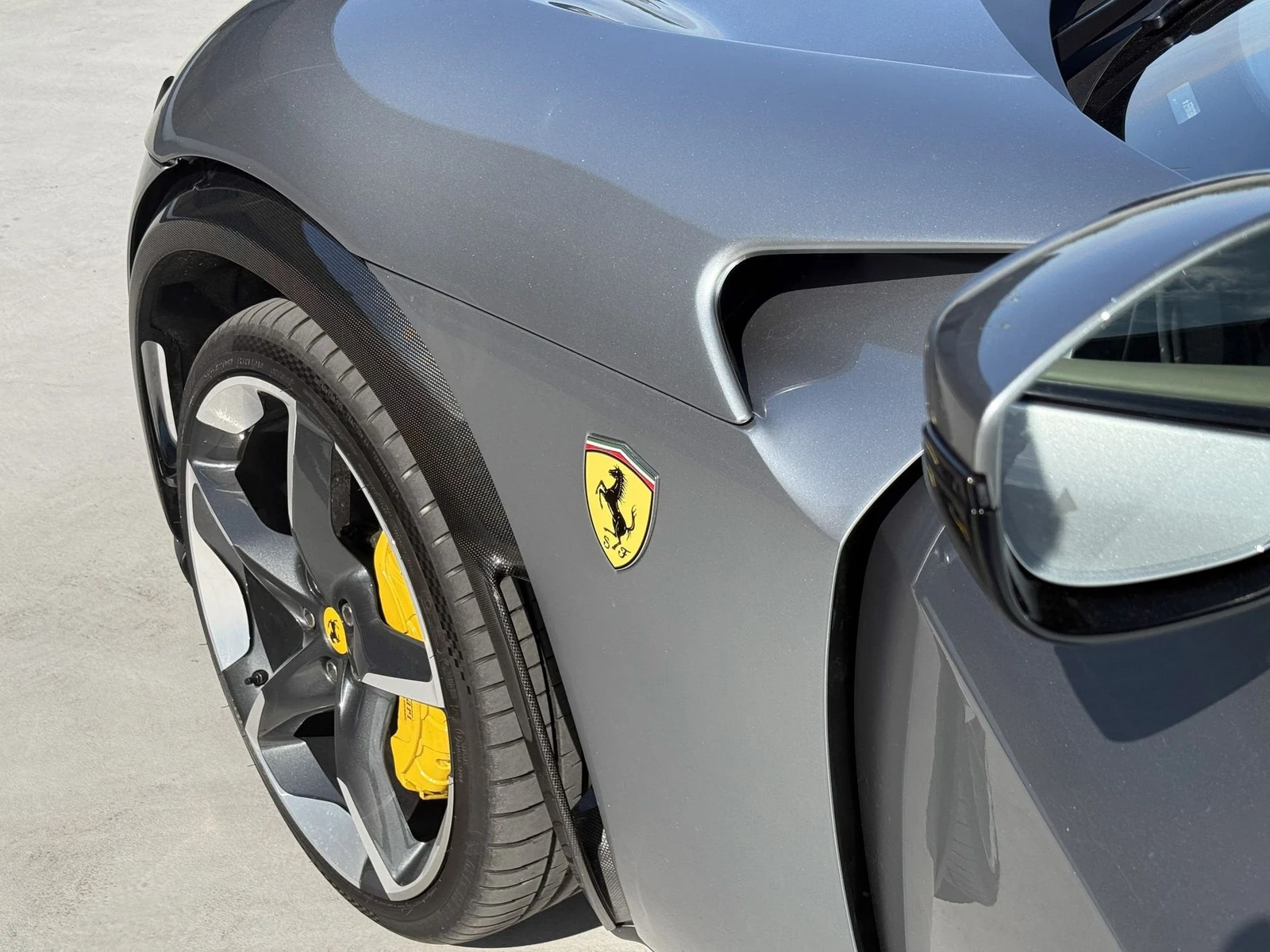 Ferrari Purosangue, 8/10