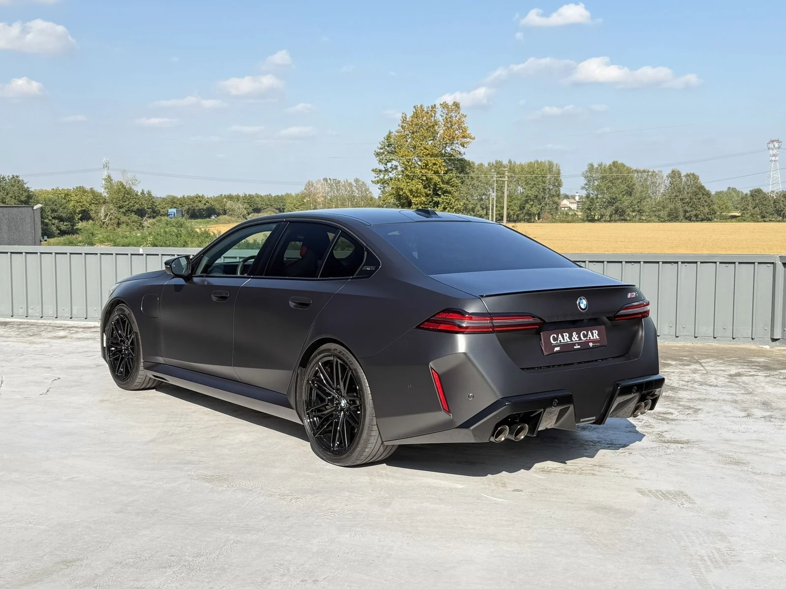 BMW M5 (G90), 2/10