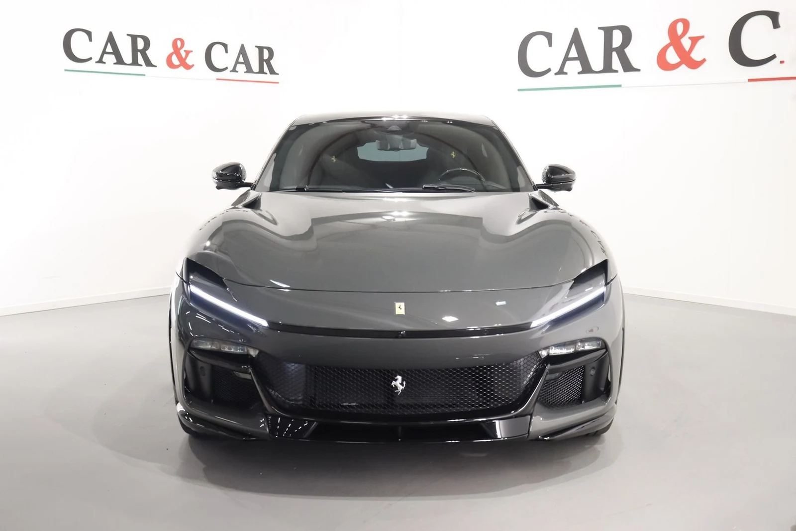 Ferrari Purosangue, 3/10