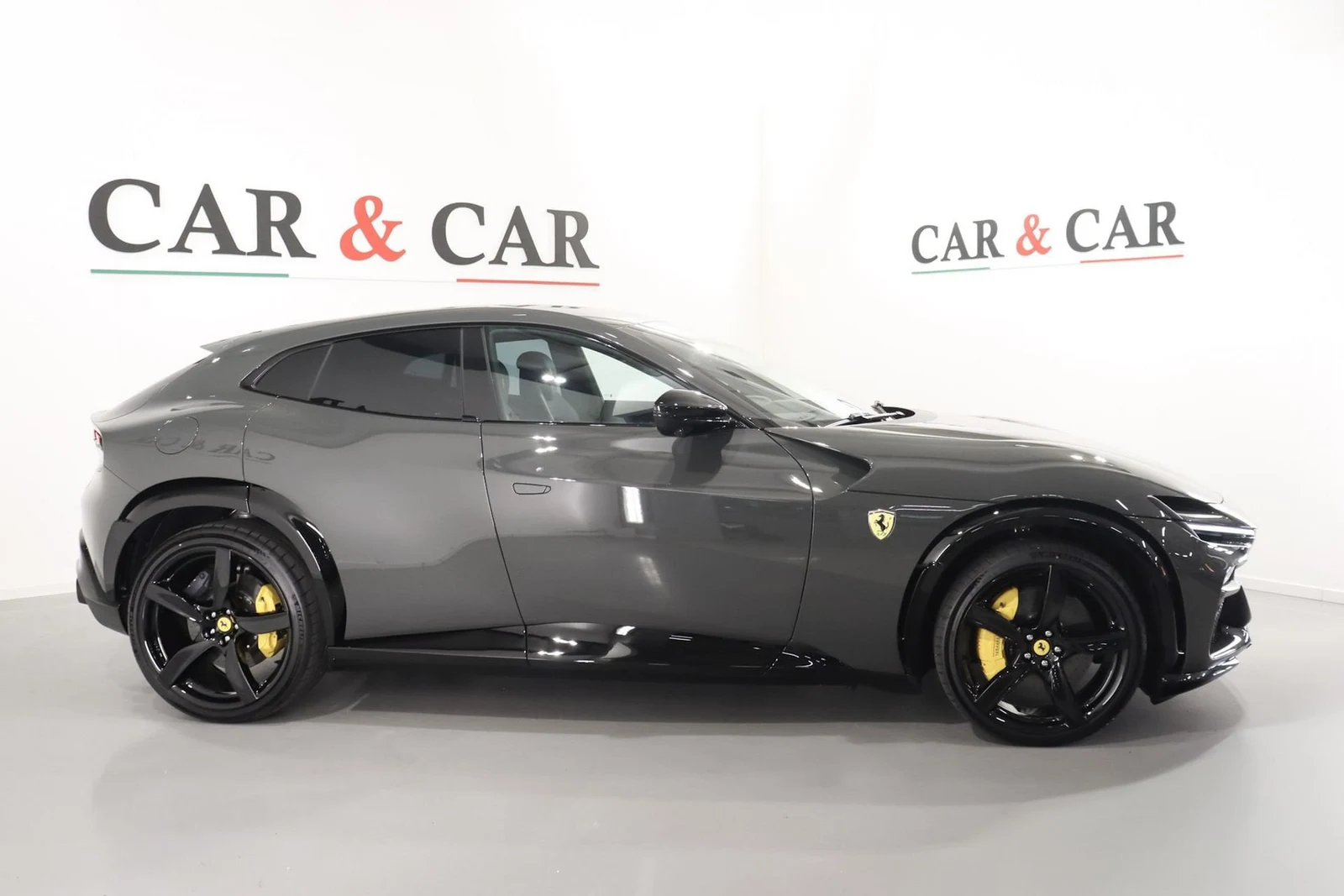 Ferrari Purosangue, 5/10