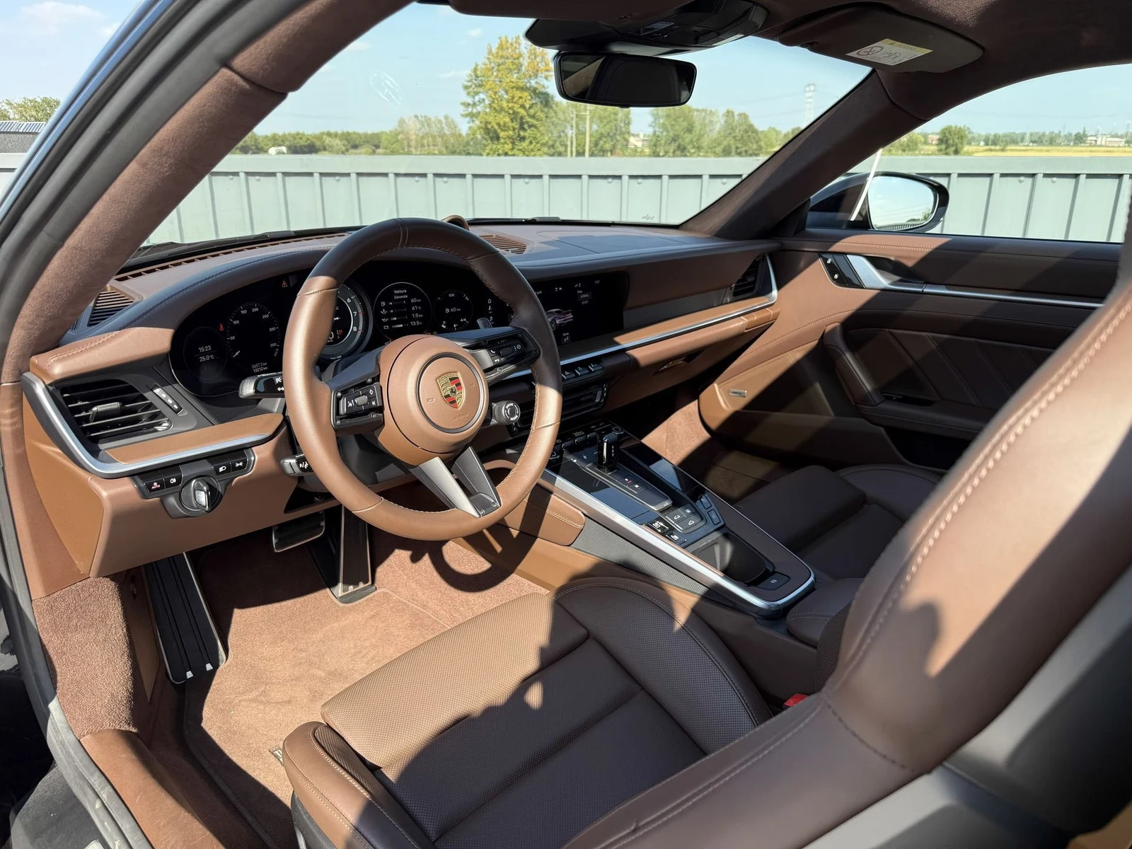 Porsche 911 Turbo S (992.1), 8/10