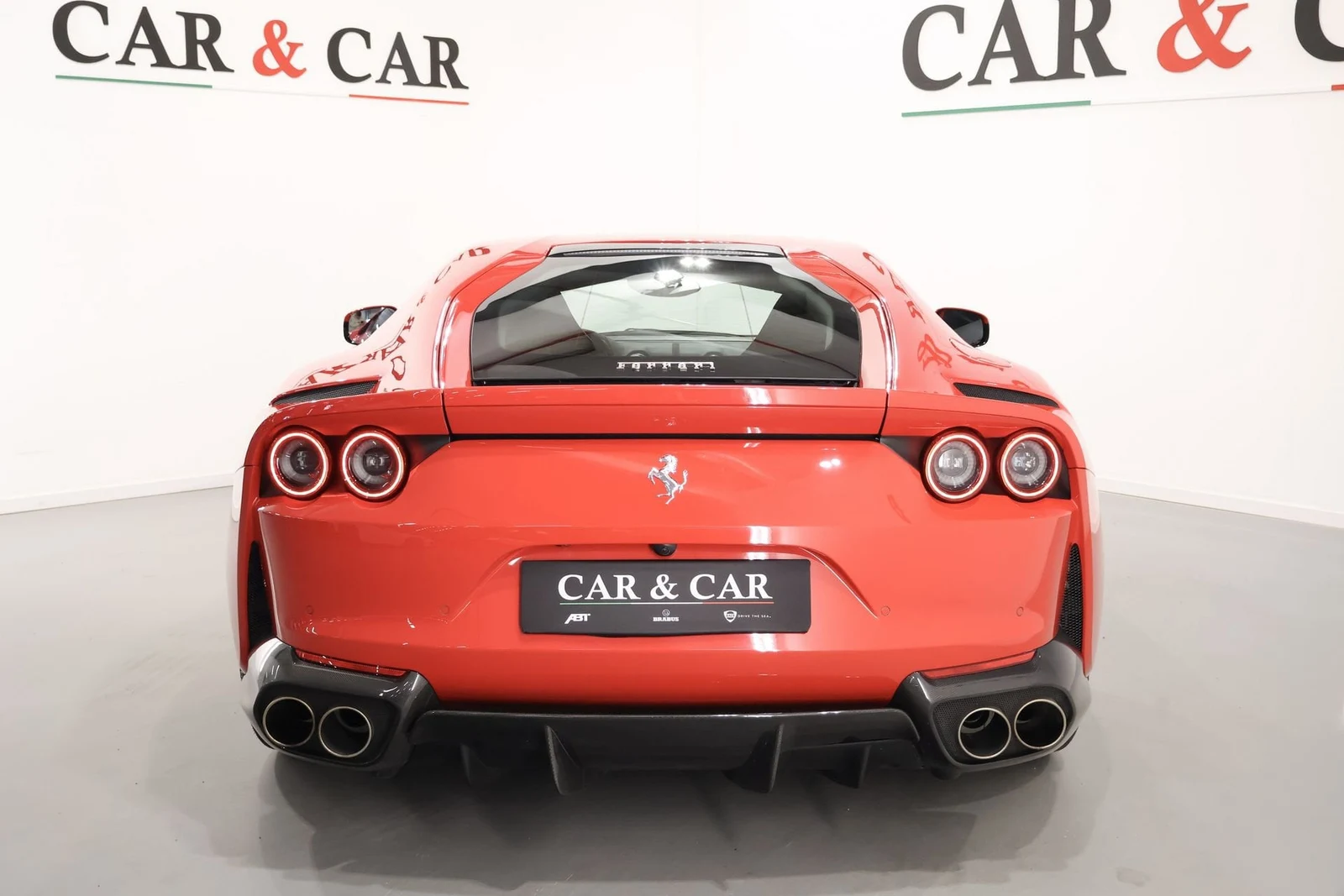 Ferrari 812 Superfast, 4/10