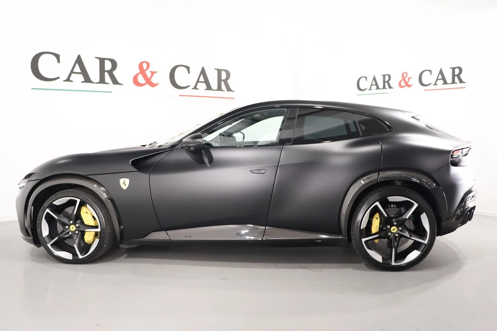 Ferrari Purosangue, 5/10