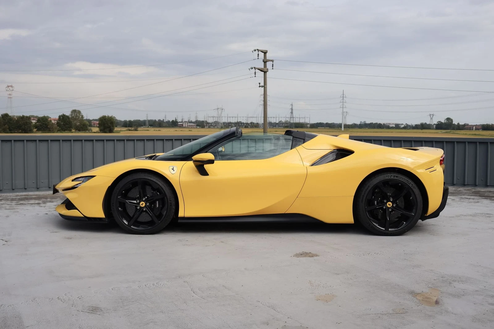 Ferrari SF90 Spider, 5/10