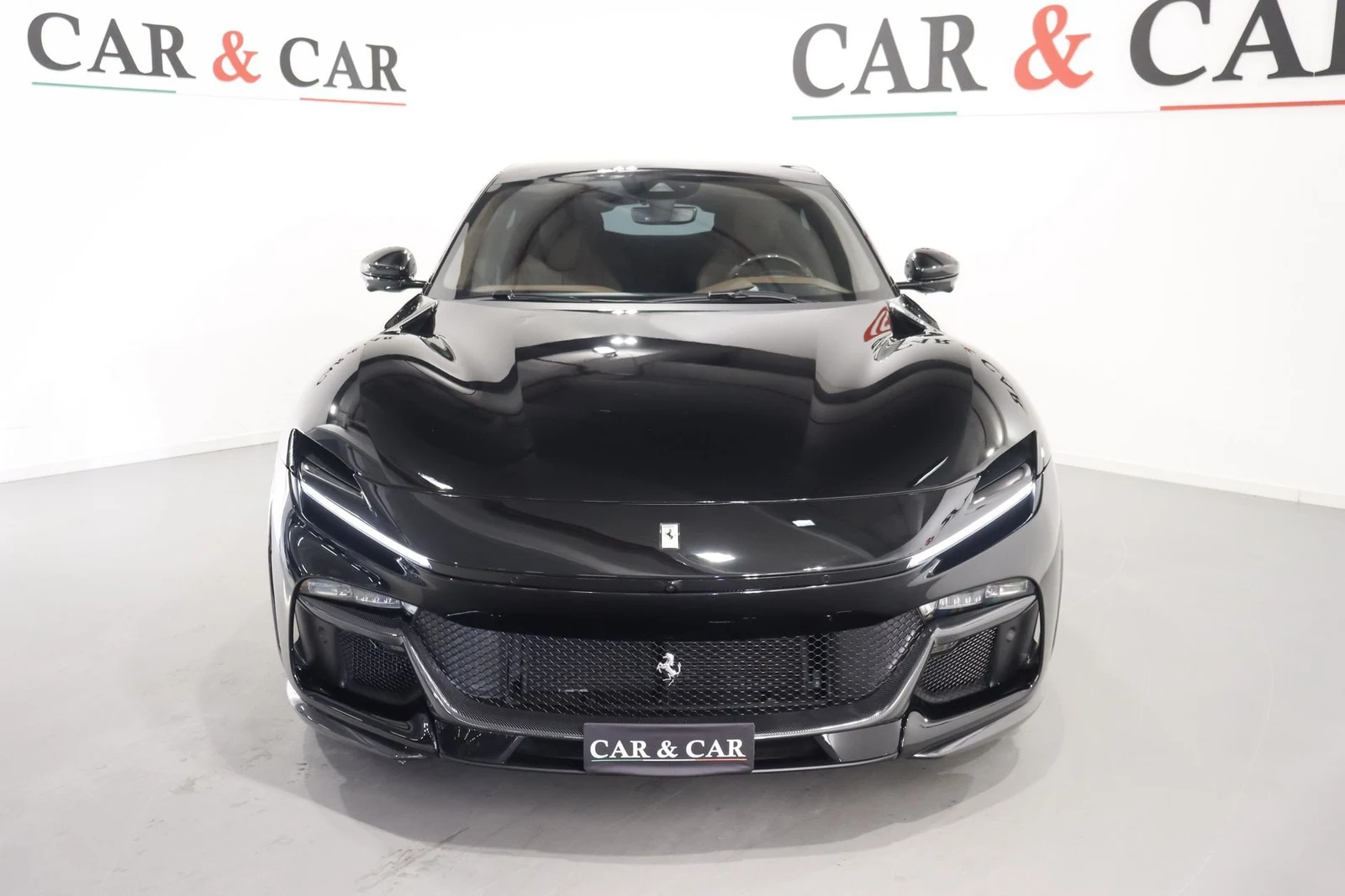 Ferrari Purosangue, 3/10