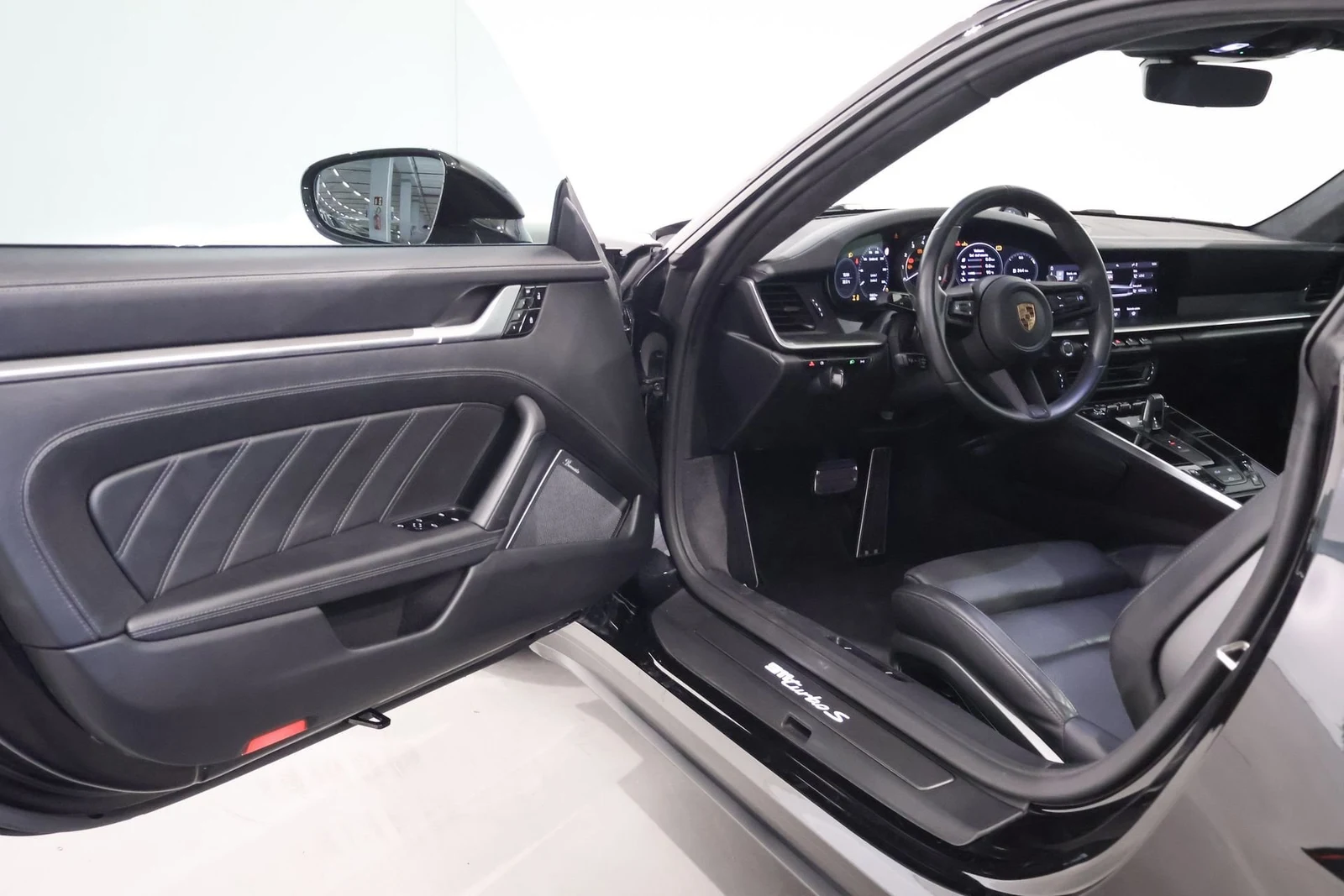 Porsche 911 Turbo S (992.1), 7/10
