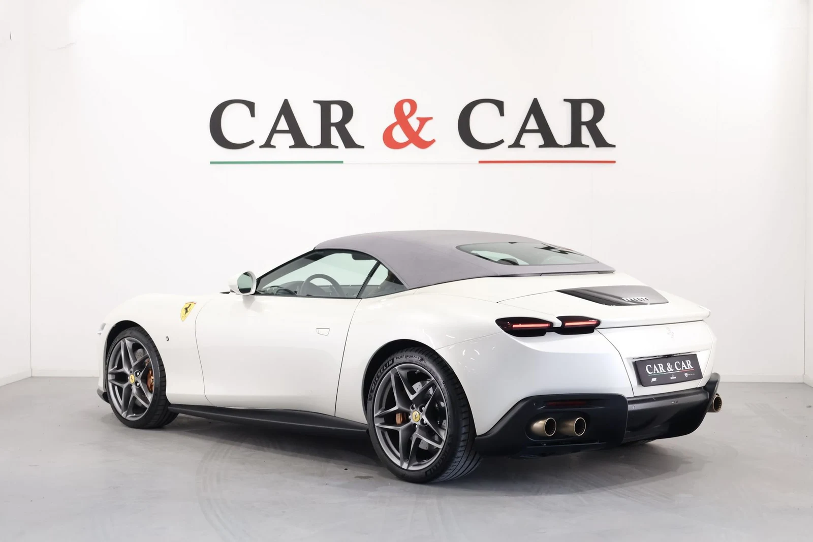 Ferrari Roma Spider, 2/10