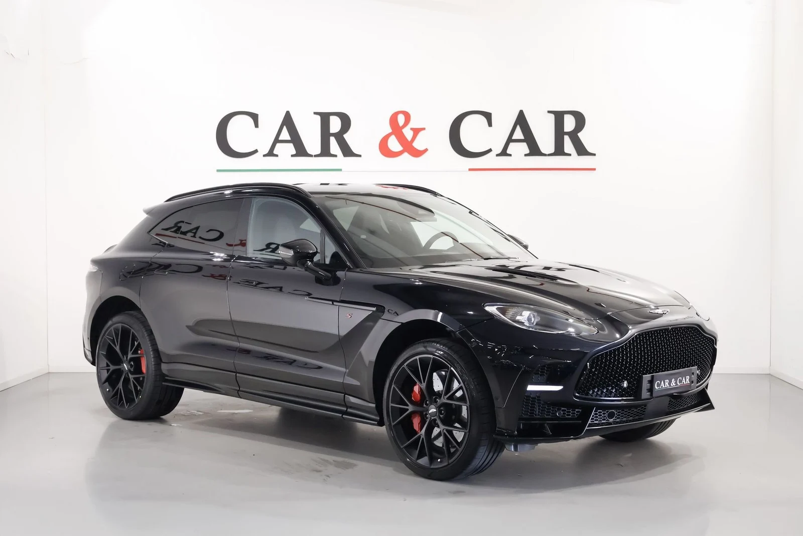Seller photograph: Aston Martin DBX S