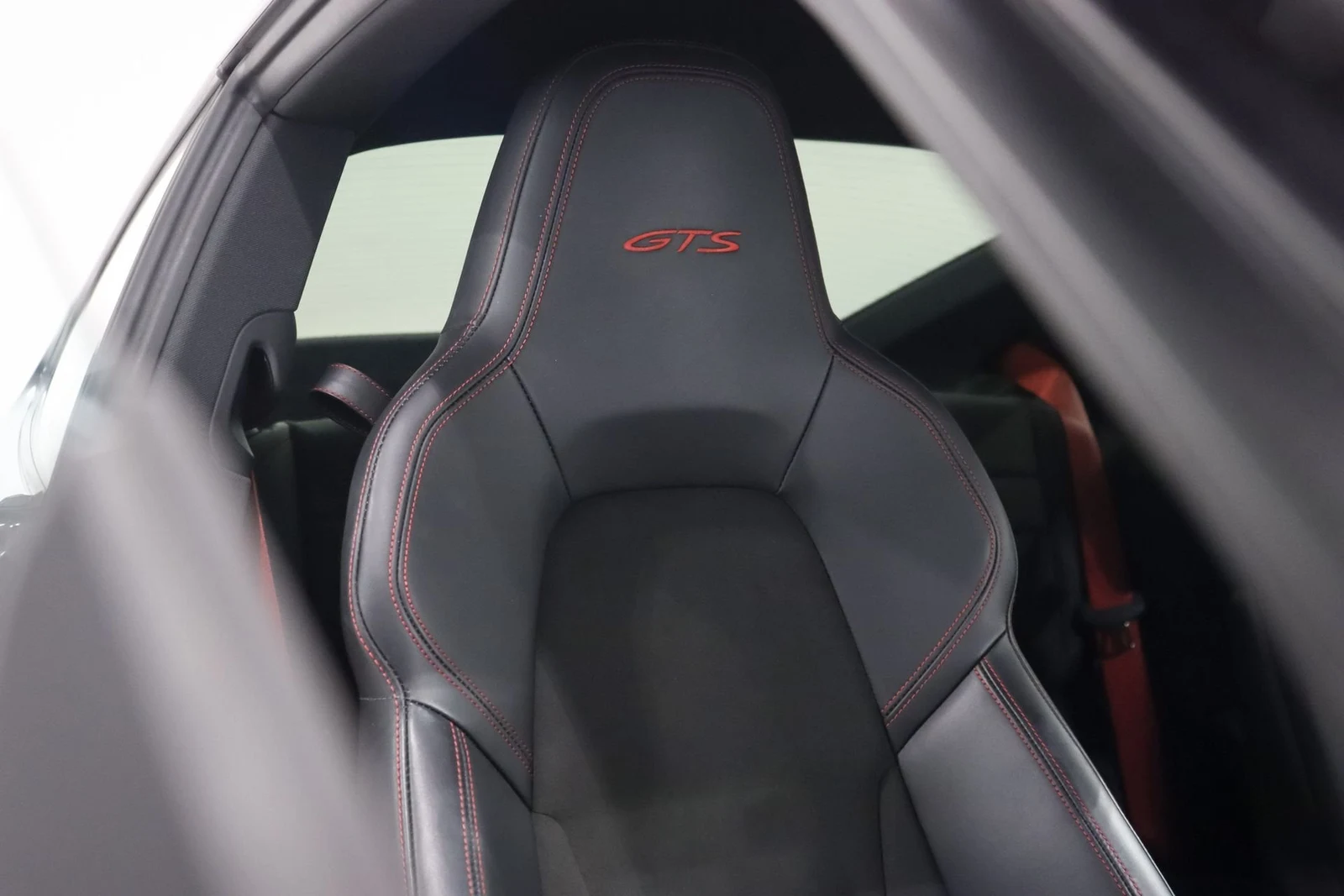 Porsche 911 Carrera GTS (992.1), 8/10