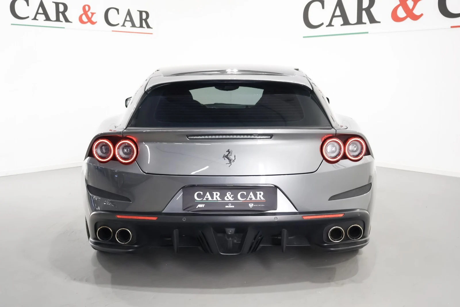 Ferrari GTC4Lusso, 4/10