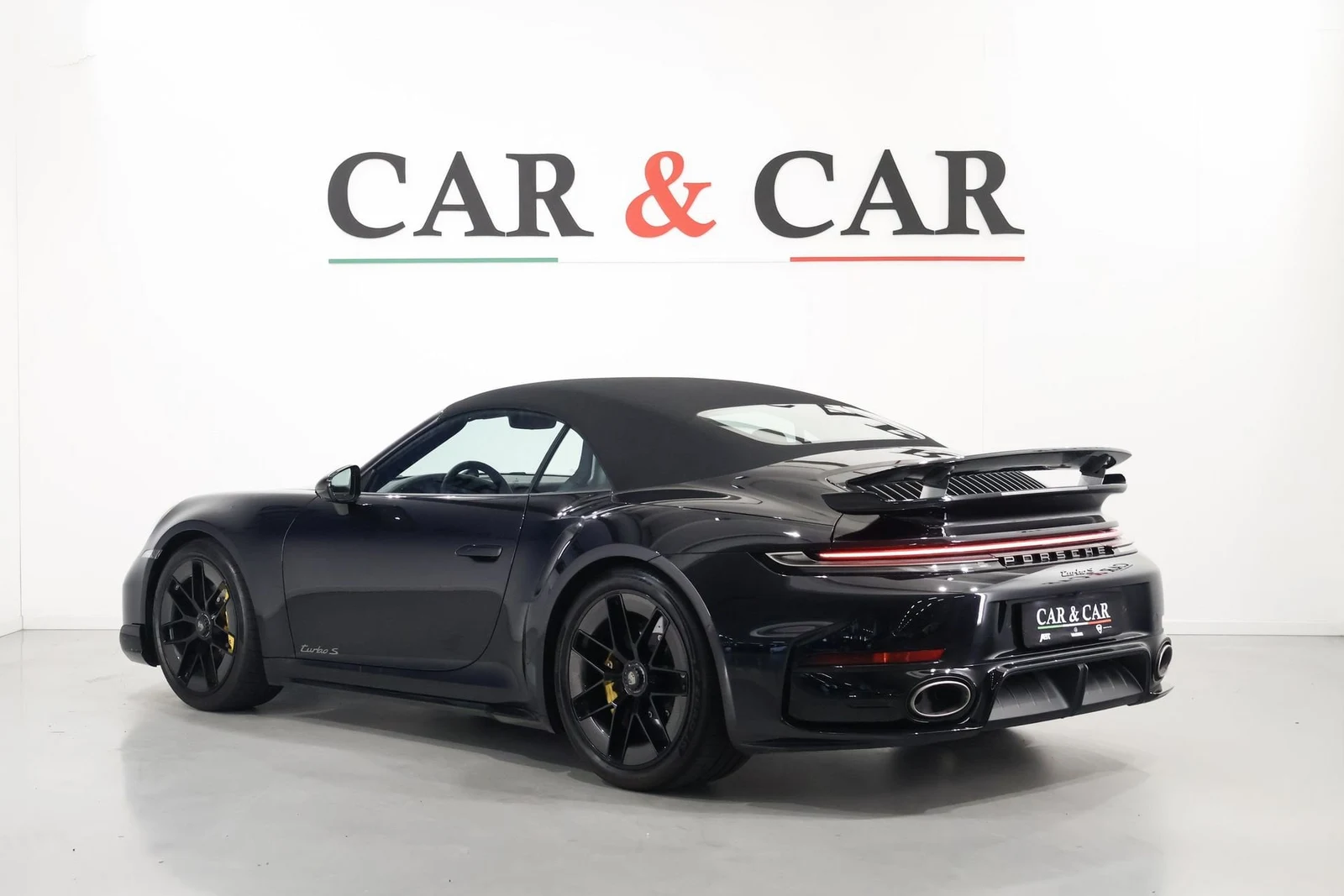 Porsche 911 Turbo S Cabriolet (992.2), 2/10