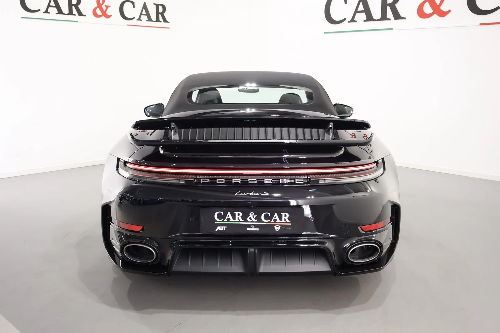 Porsche 911 Turbo S Cabriolet (992.2), 4/10