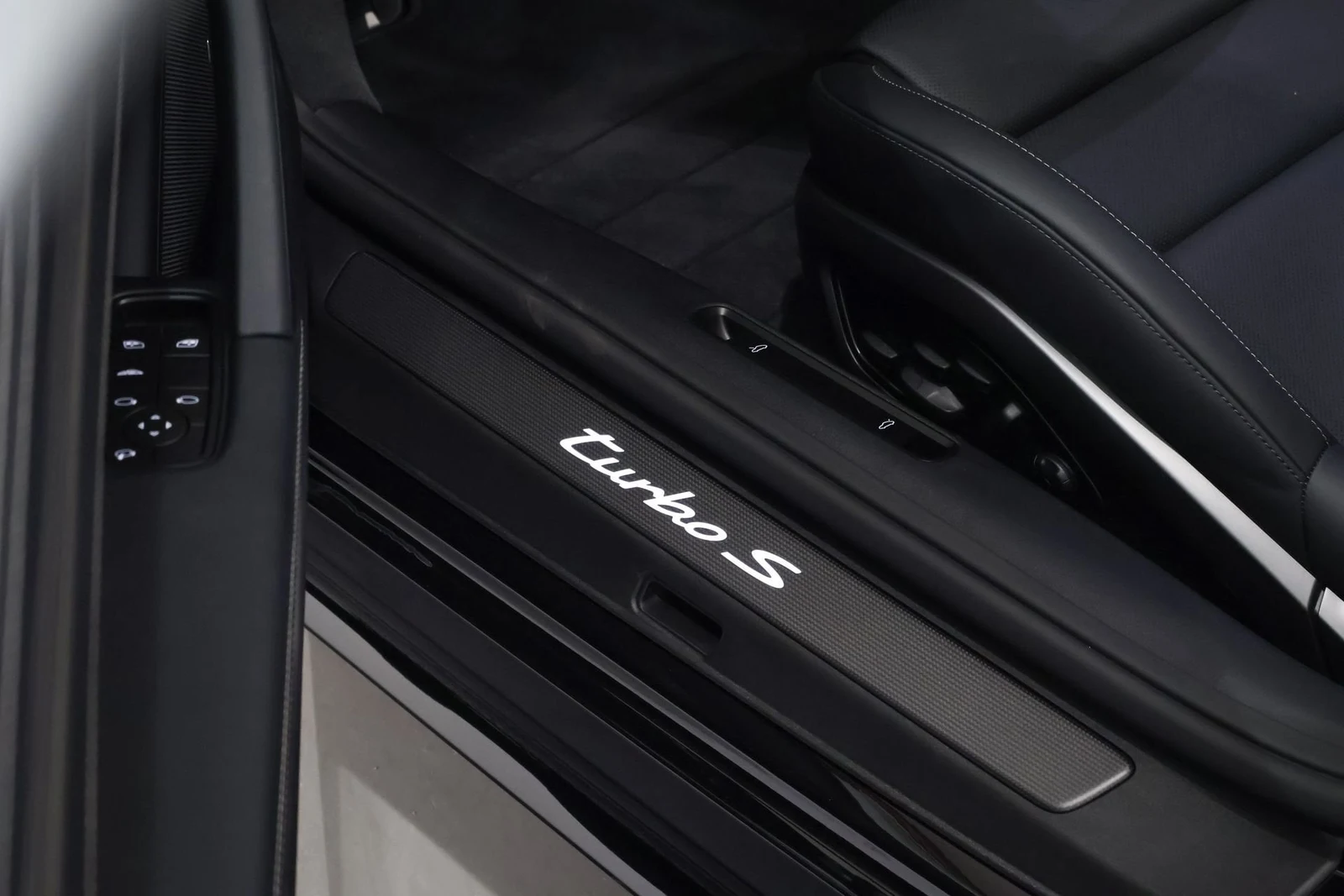 Porsche 911 Turbo S Cabriolet (992.2), 10/10