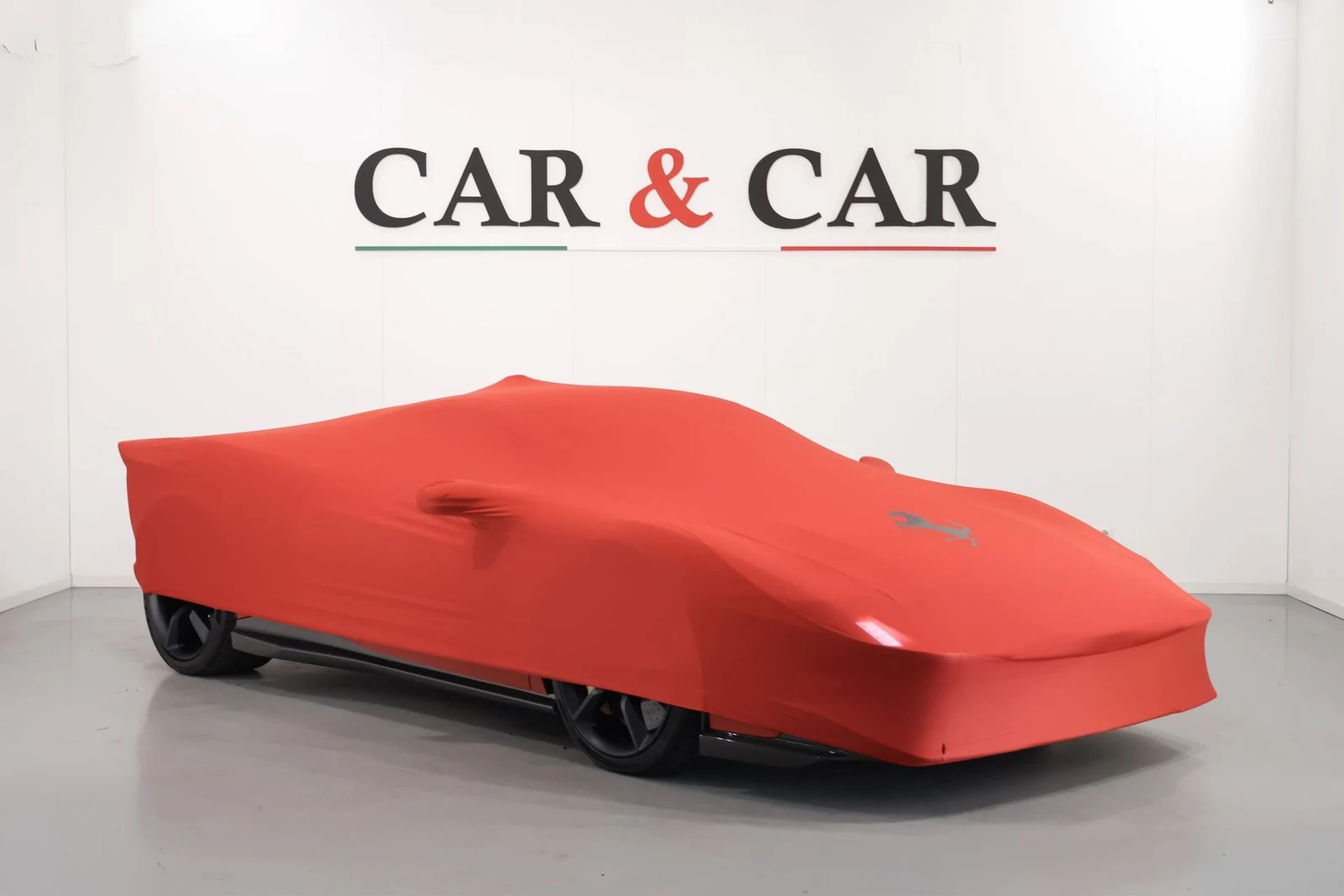 Seller photograph, vehicle under cover: Ferrari 849 Testarossa
