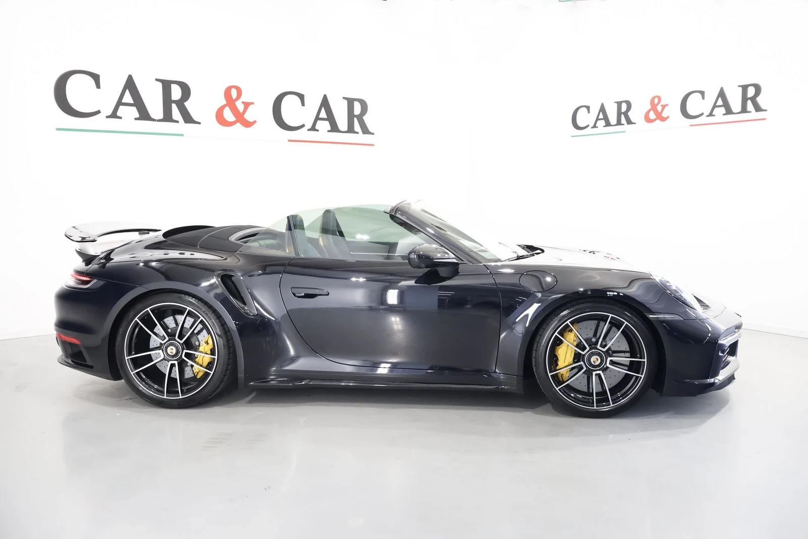 Porsche 911 Turbo S Cabriolet (992.1), 5/10