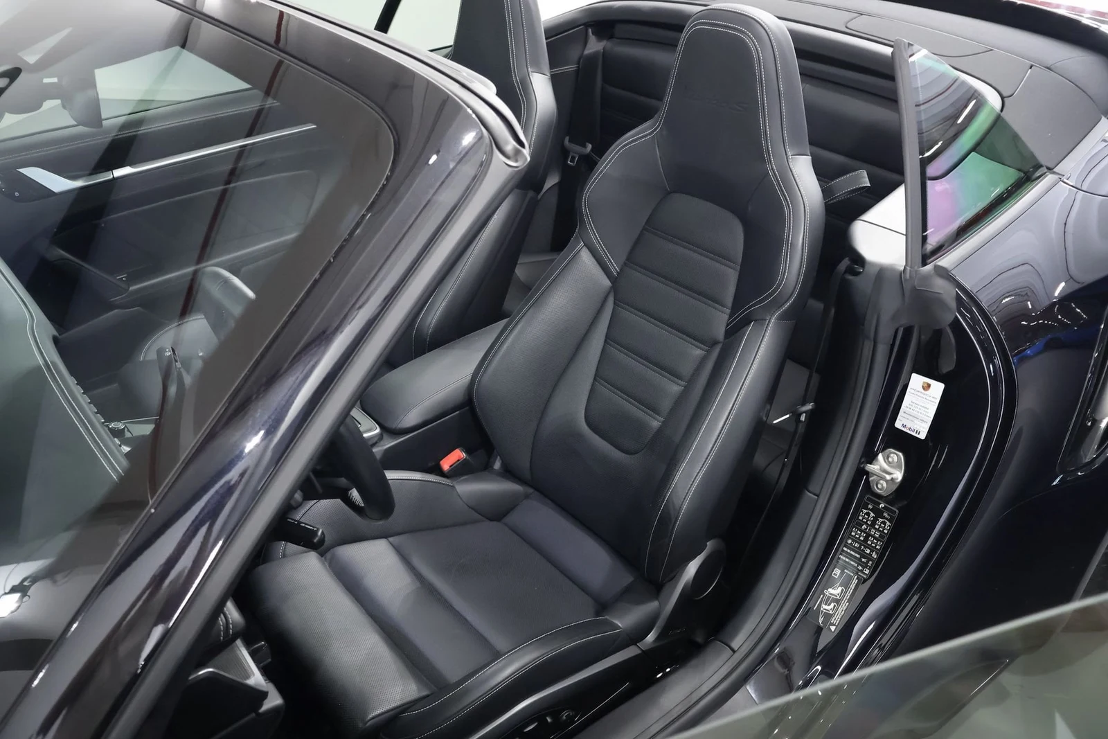 Porsche 911 Turbo S Cabriolet (992.1), 9/10