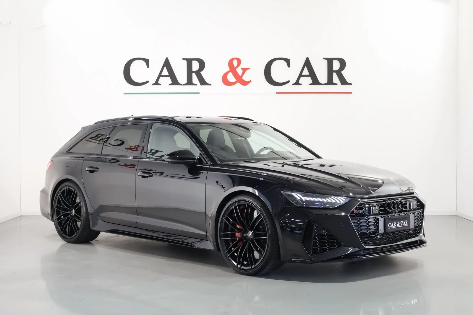 Seller photograph: Audi RS 6 Avant Performance