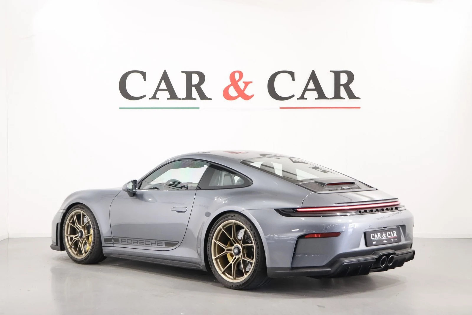Porsche 911 GT3 Touring (992.2), 2/10