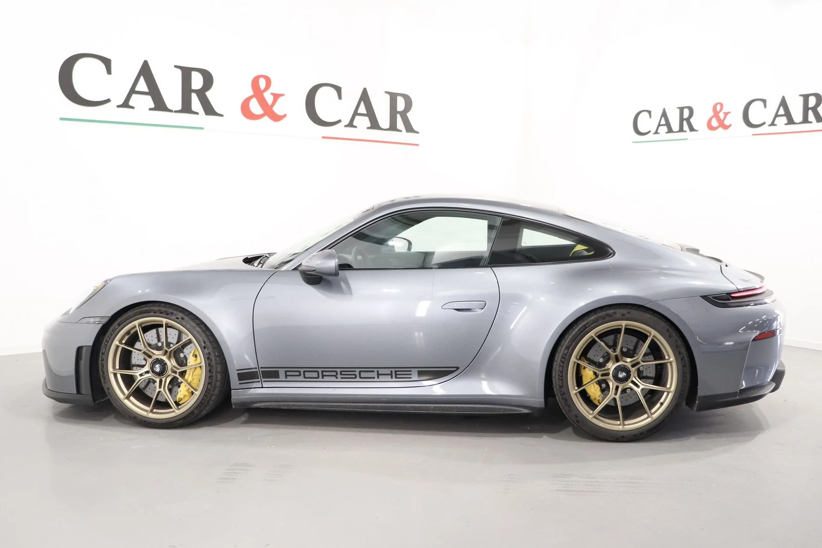 Porsche 911 GT3 Touring (992.2), 6/10