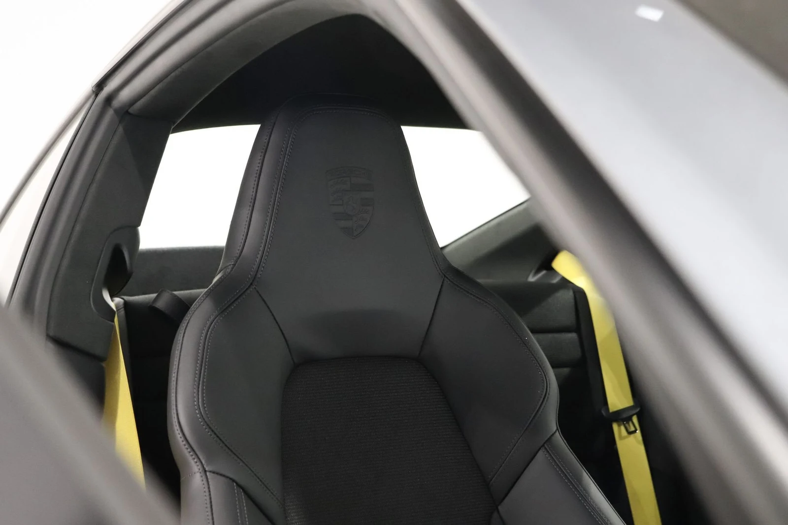 Porsche 911 GT3 Touring (992.2), 9/10