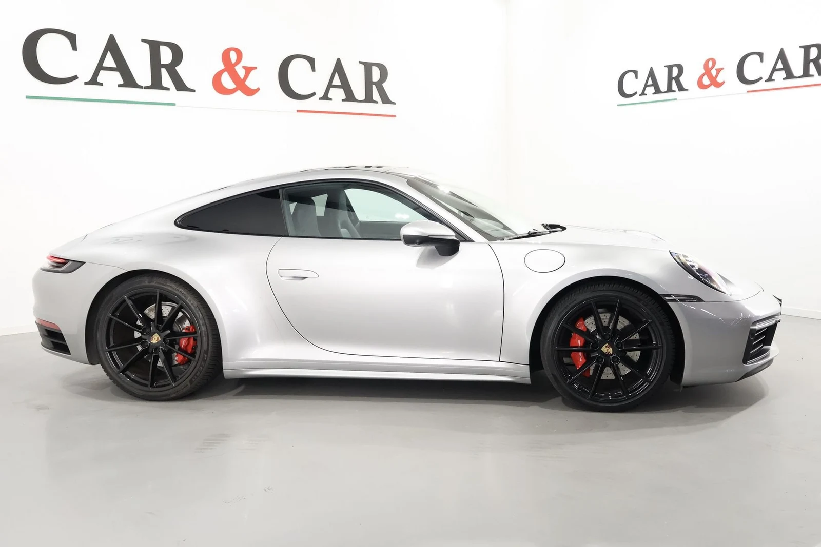 Porsche 911 Carrera 4S (992), 5/10