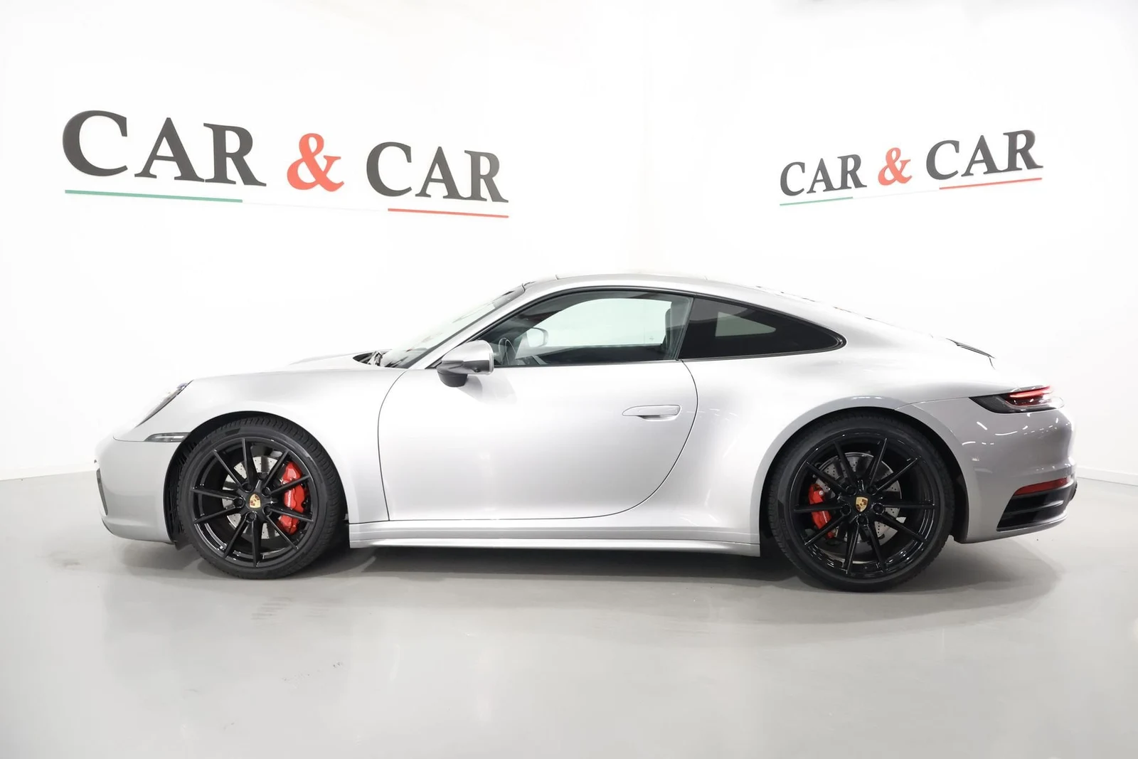 Porsche 911 Carrera 4S (992), 6/10