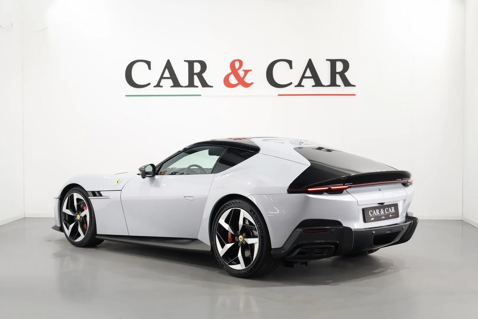 Ferrari 12Cilindri, 2/10