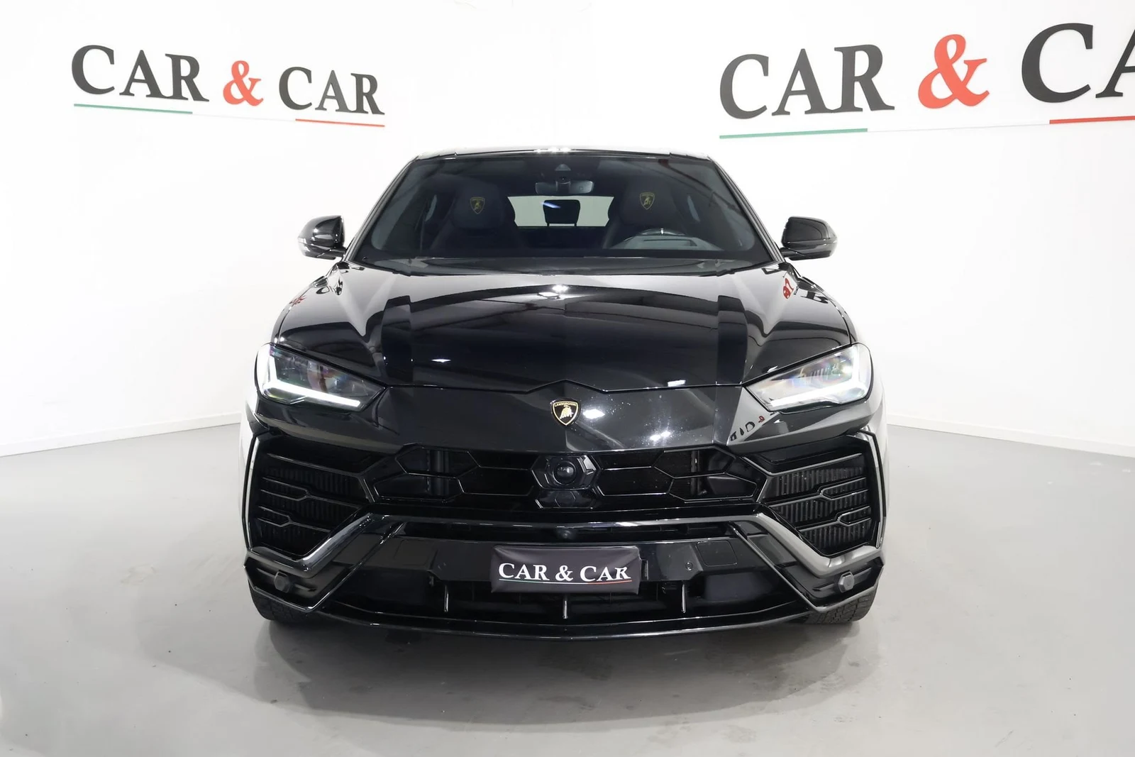 Lamborghini Urus, 3/10