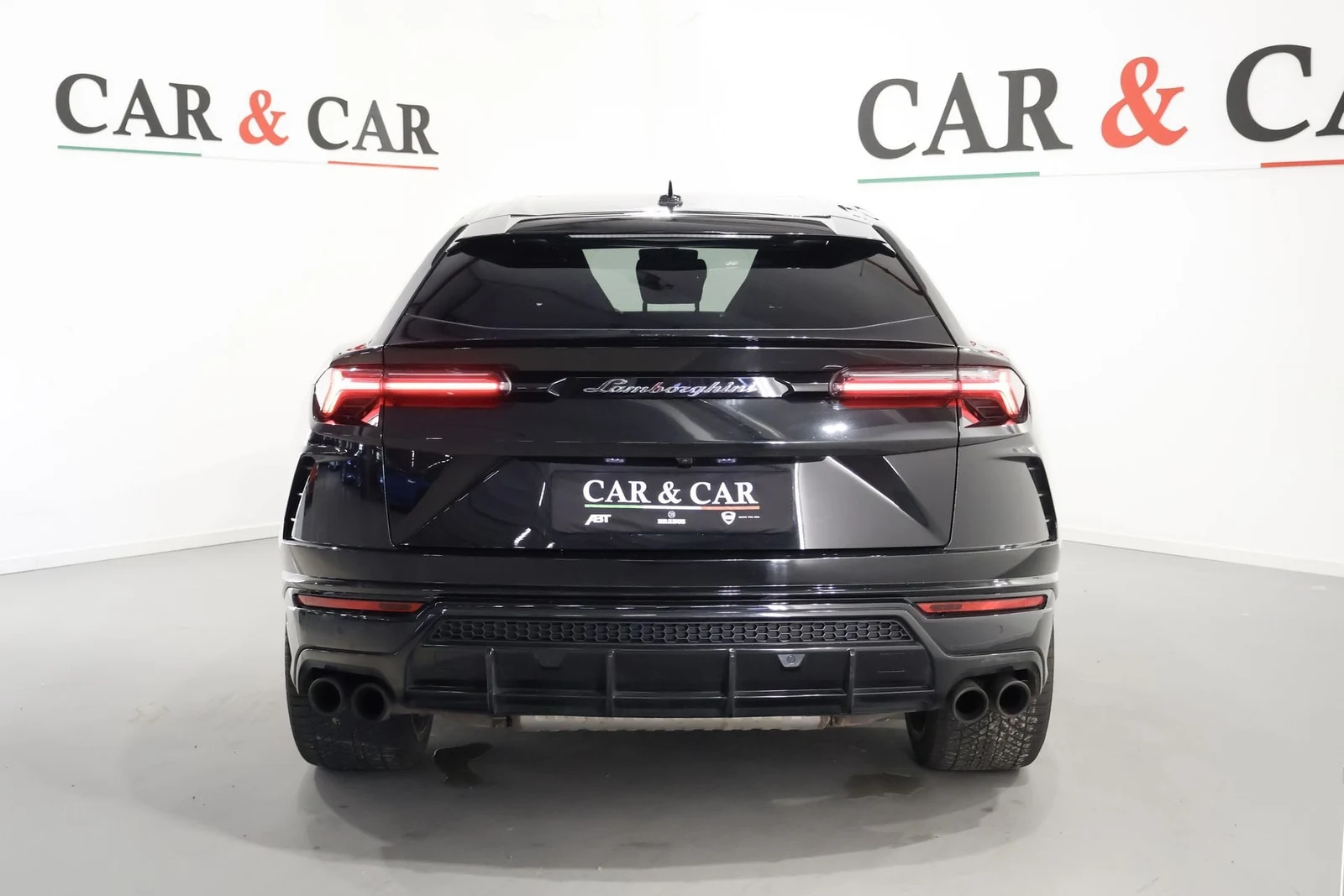 Lamborghini Urus, 4/10