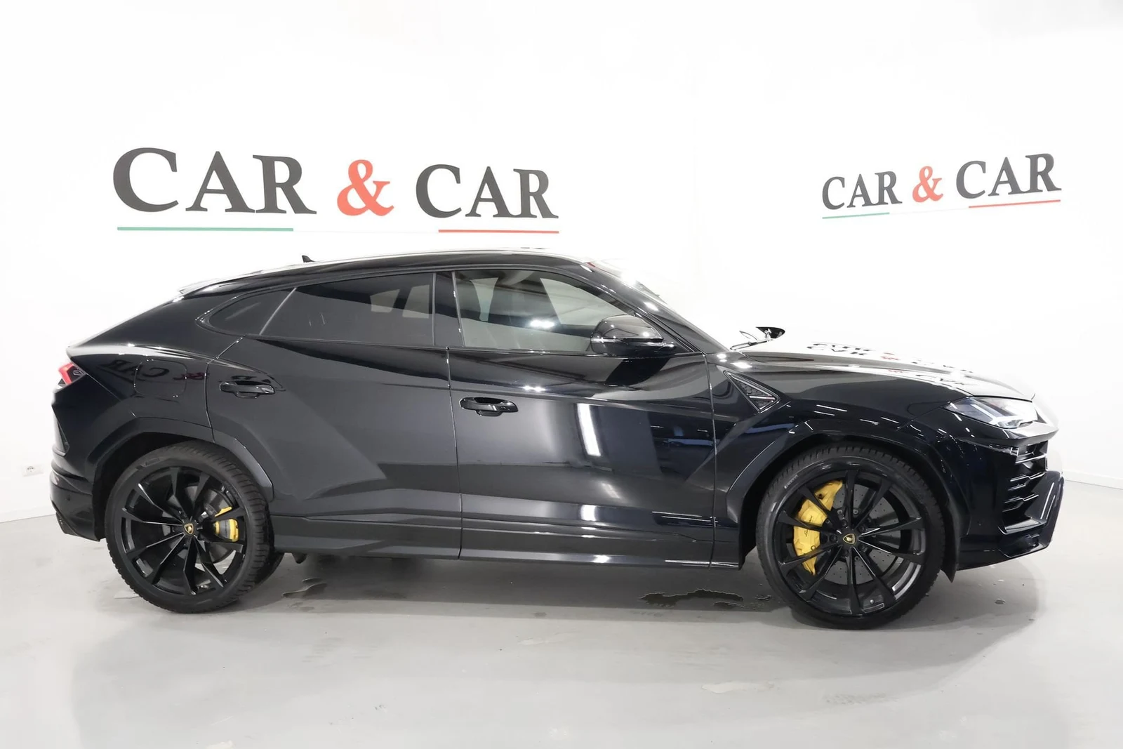Lamborghini Urus, 5/10