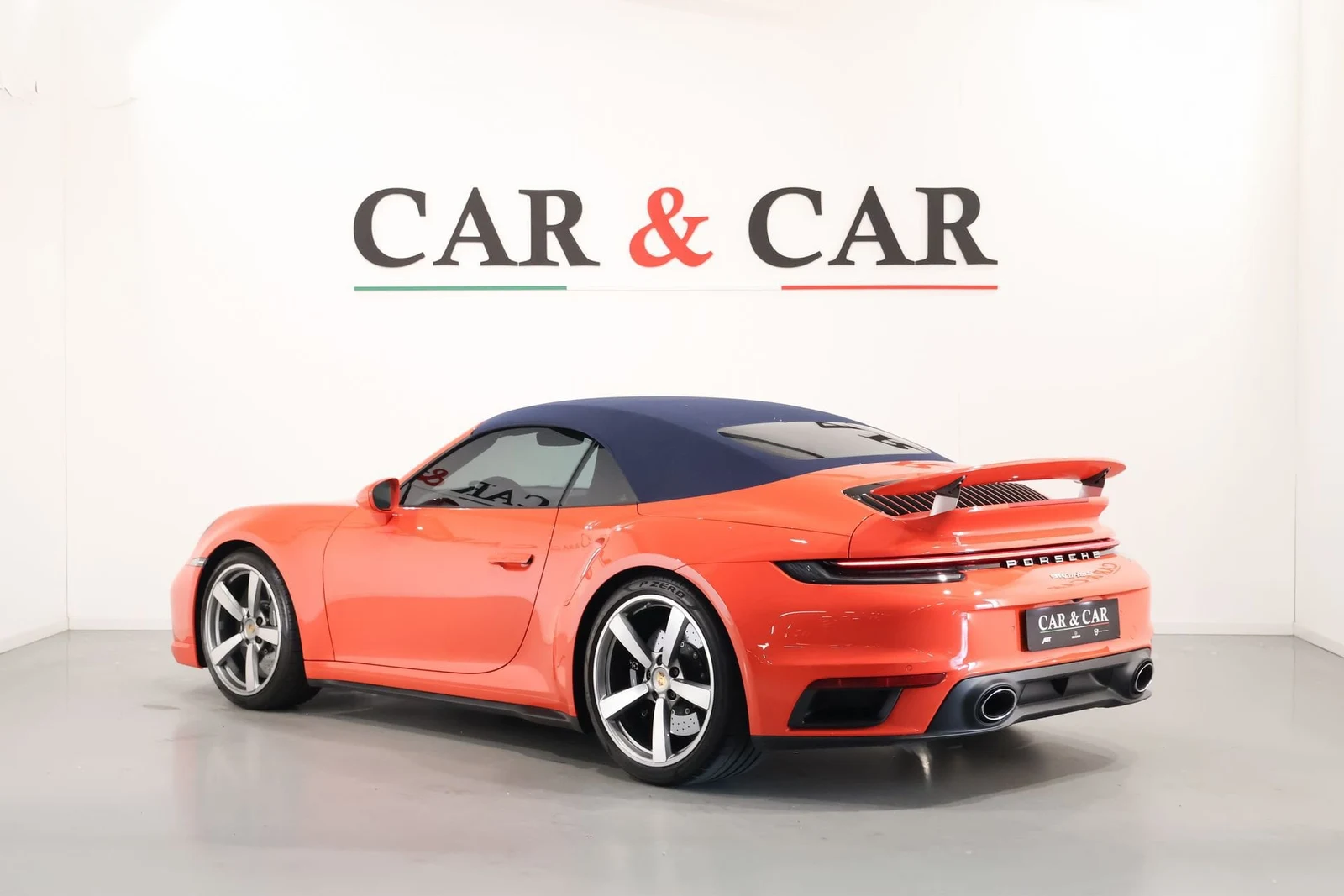 Porsche 911 Turbo S Cabriolet (992.1), 2/10