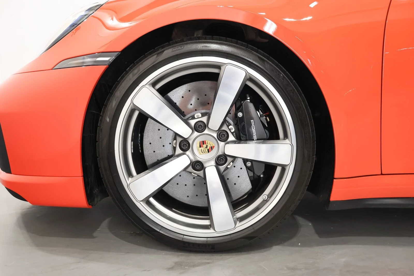 Porsche 911 Turbo S Cabriolet (992.1), 6/10
