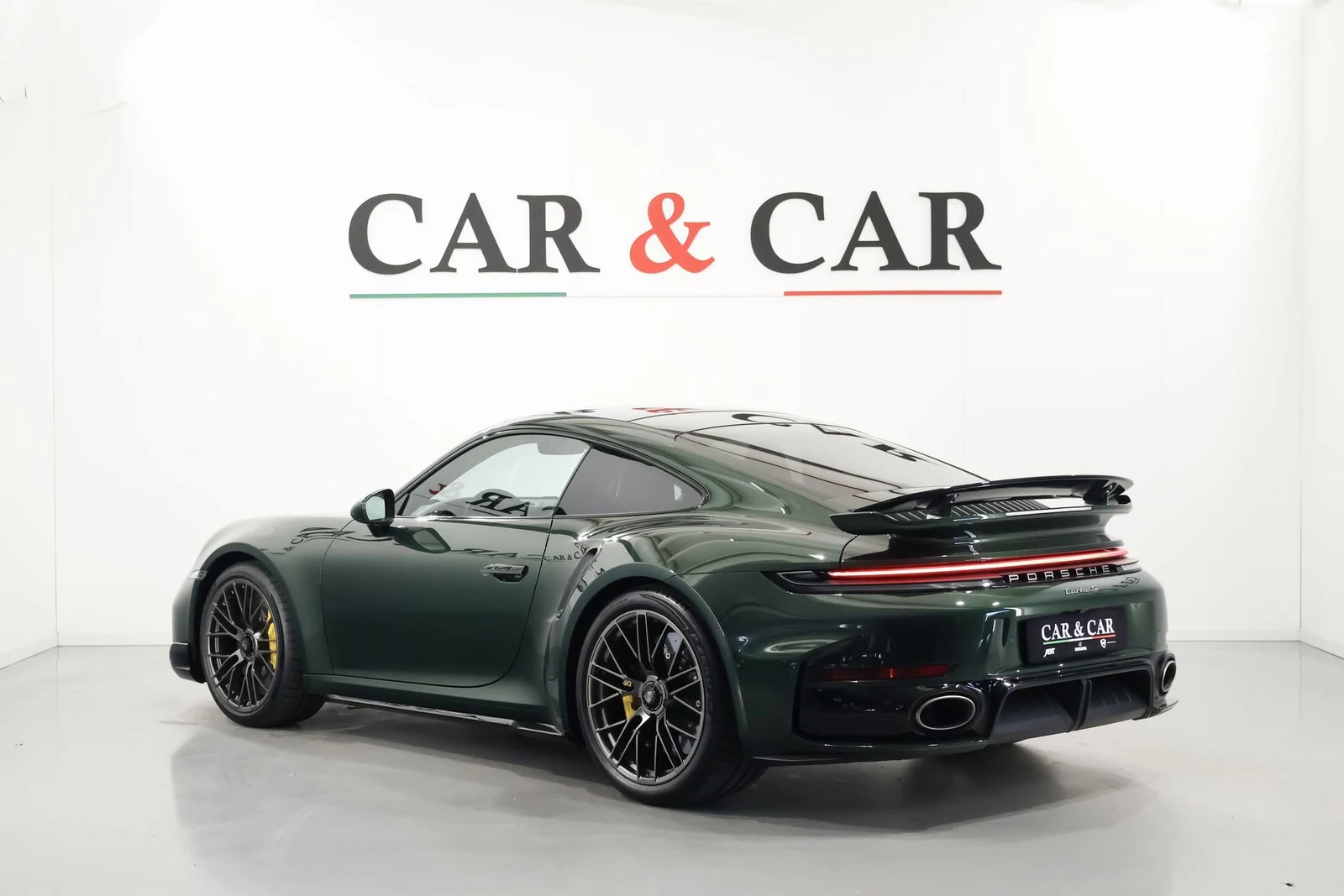 Porsche 911 Turbo S (992.2), 2/9