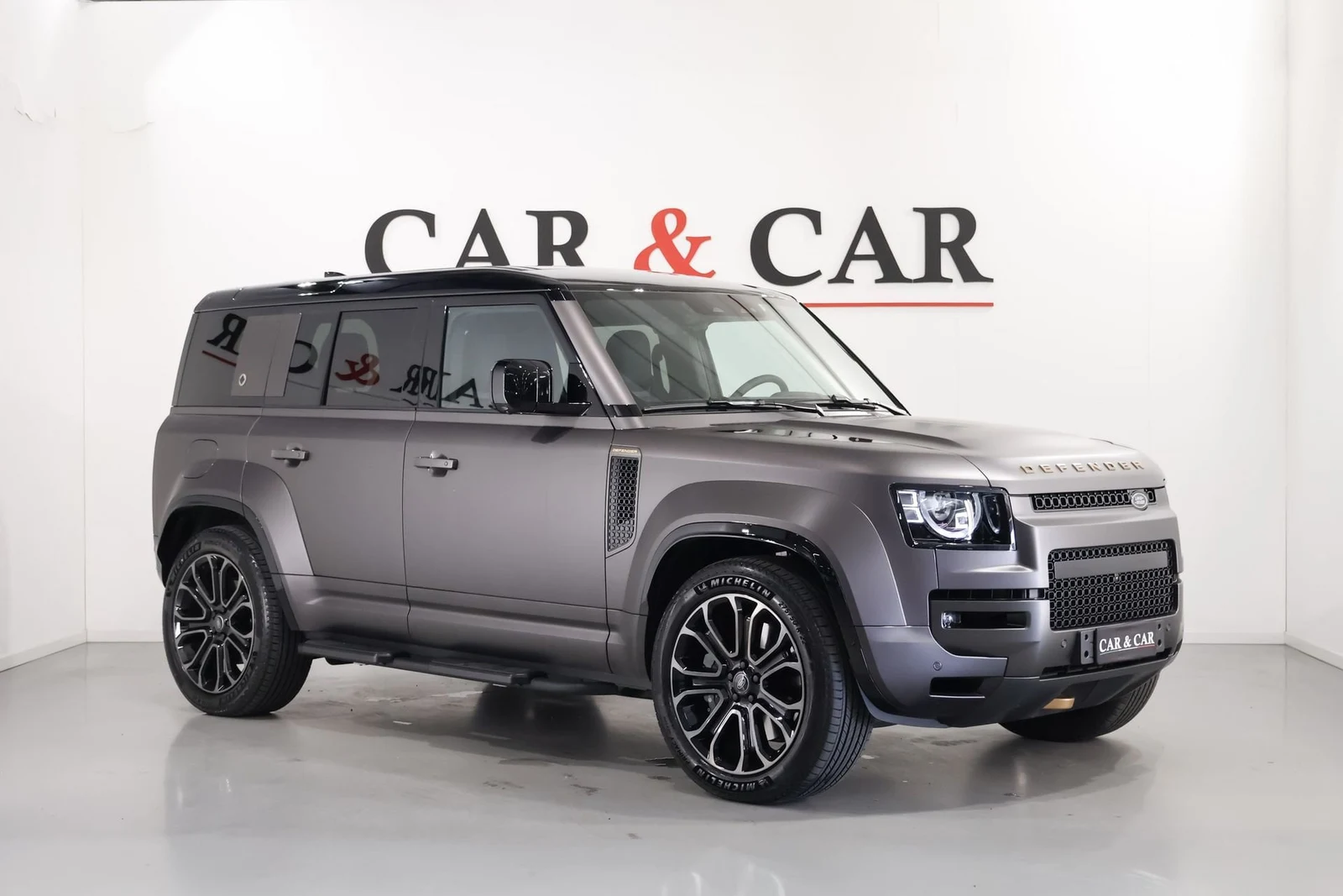 Seller photograph: Land Rover Defender OCTA 110
