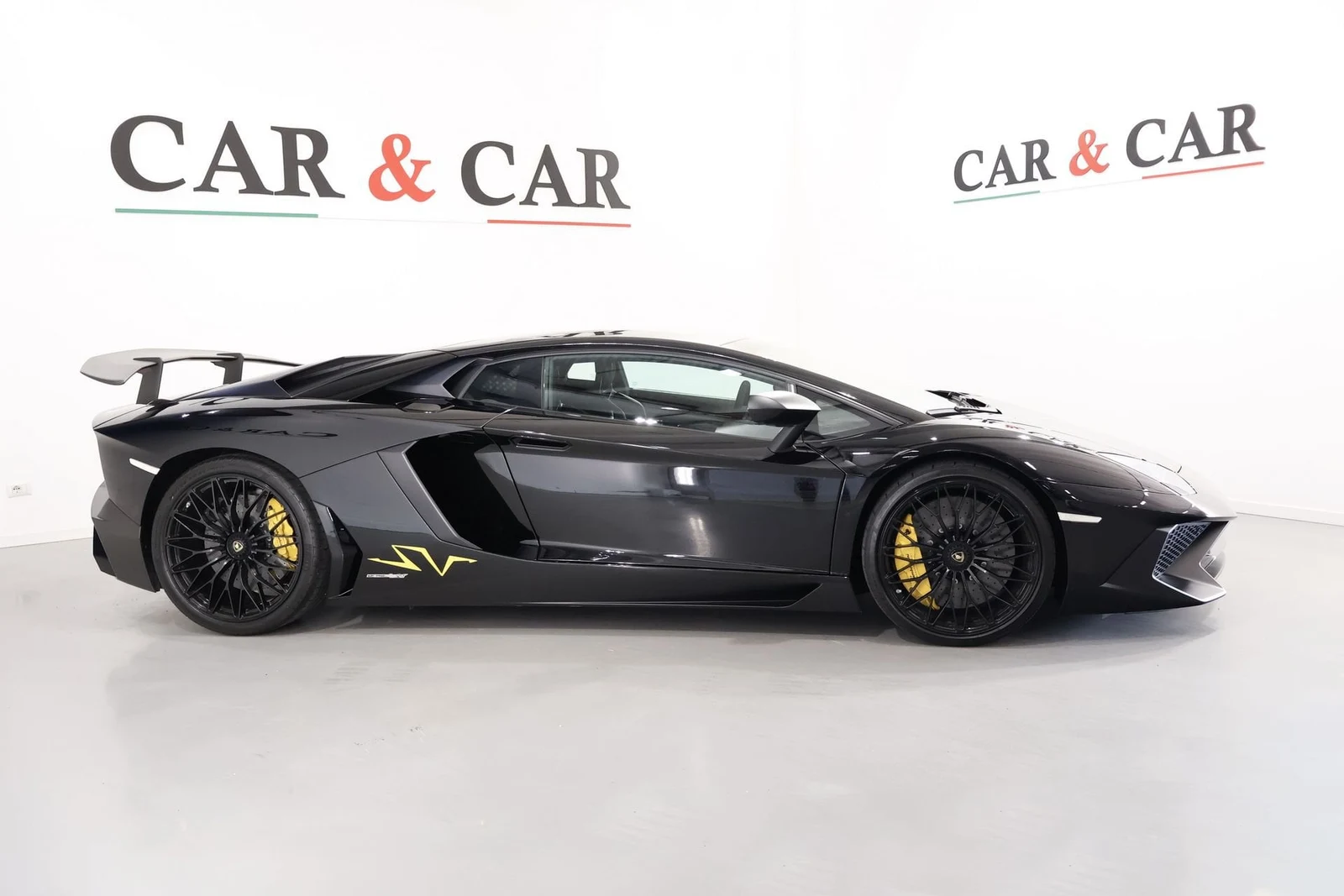 Lamborghini Aventador LP750-4 SV, 5/10